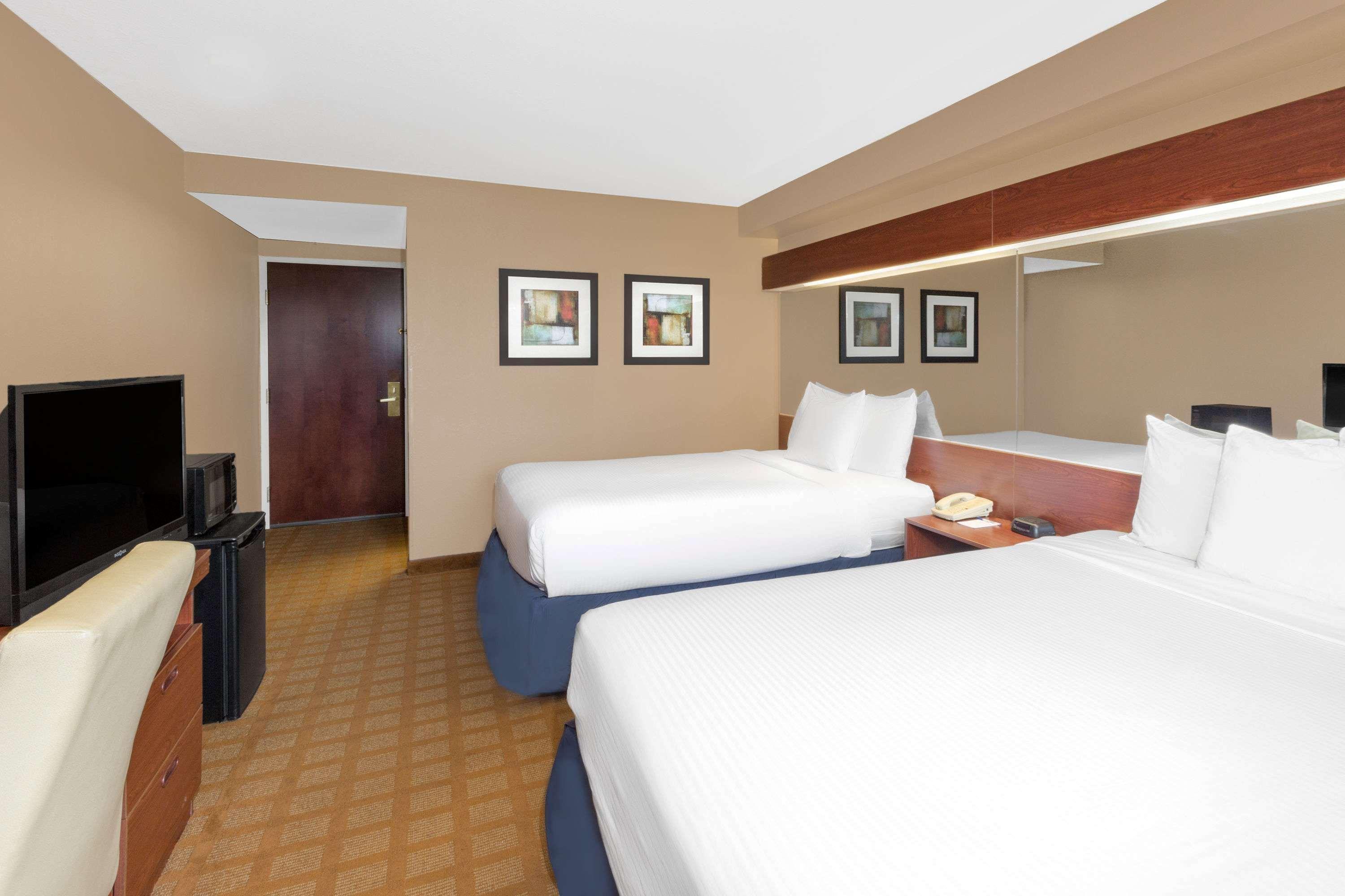 Microtel Inn & Suites By Wyndham Старквилл Экстерьер фото