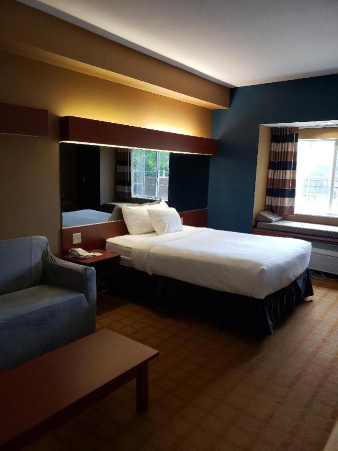 Microtel Inn & Suites By Wyndham Старквилл Экстерьер фото